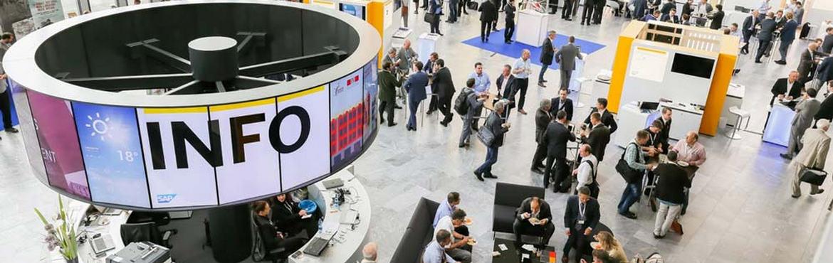 digital signage applications by industry