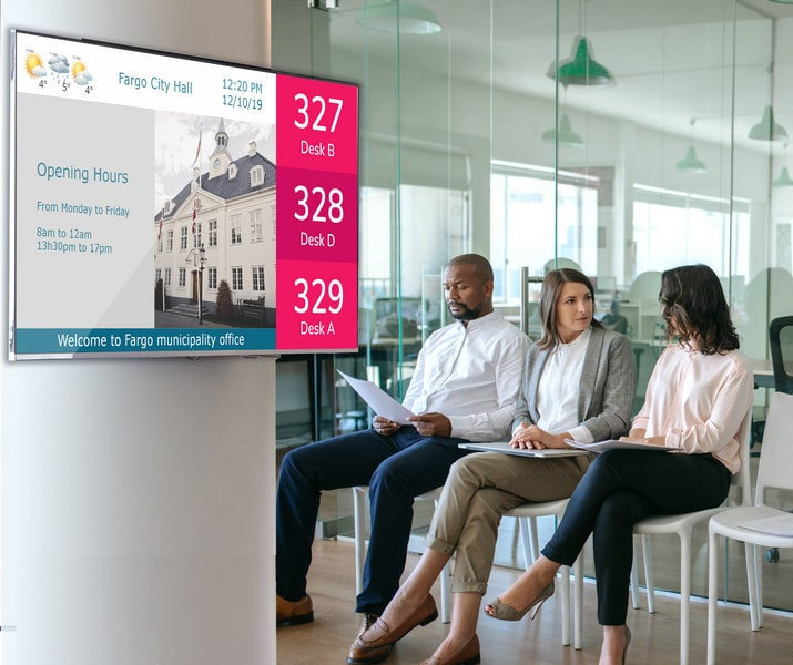 integrated digital signage with queue management system ESII and spinetix